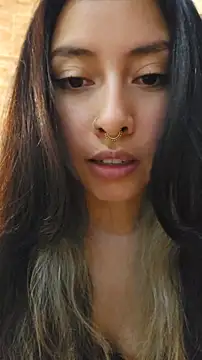 sara-lauren 网络视讯表演