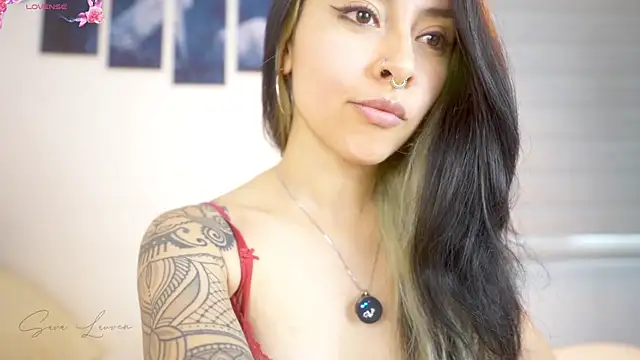 sara-lauren's Live XXX Chat