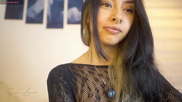 Chat +18 de sara-lauren ao vivo