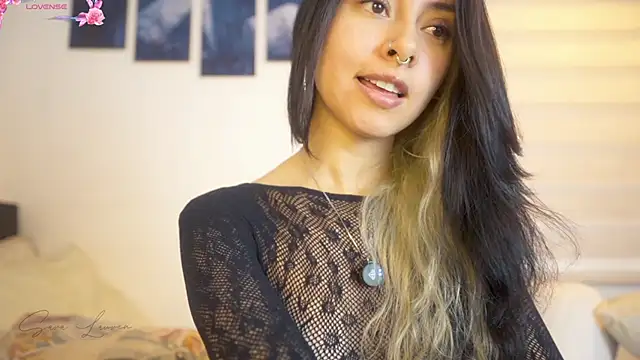 sara-lauren Adlı Modelin Canlı XXX Sohbeti