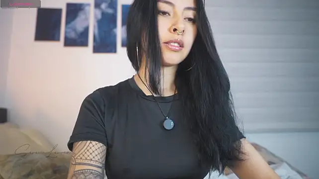 sara-lauren's Live XXX Chat