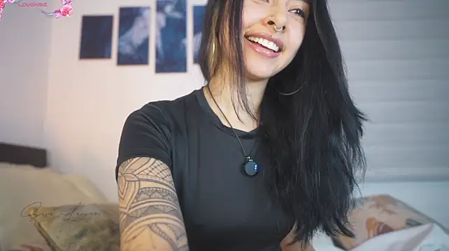sara-lauren Live XXX-chat