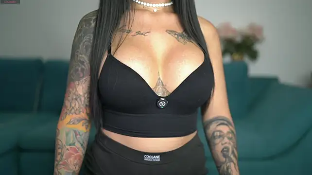 SinfulStar Show in webcam