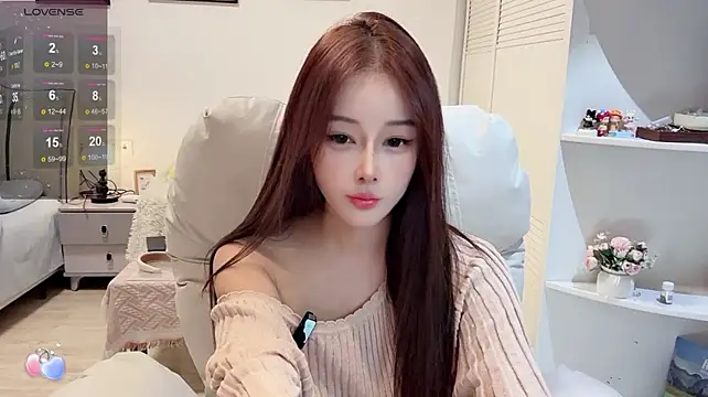 Hanna--111 Live XXX-Chat