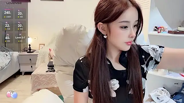 Hanna--111's Live XXX Chat