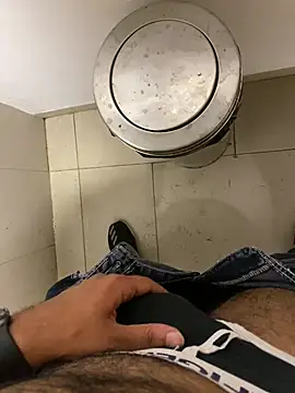 par_0111's Webcam Show