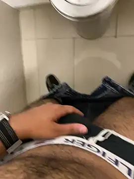 par_0111's Webcam Show