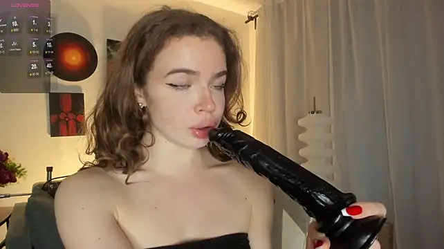 lit_asella Adlı Modelin Canlı XXX Sohbeti