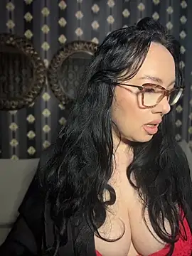 AnnaAnn_Milf: онлайн-секс-чат