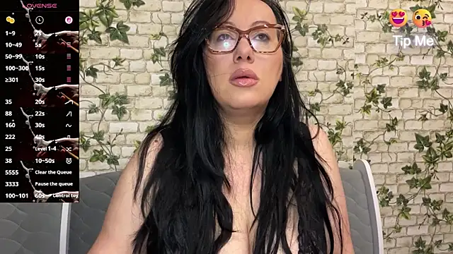Chat +18 de AnnaAnn_Milf ao vivo