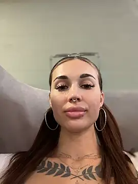 Charming_Ritta Chat XXX in diretta
