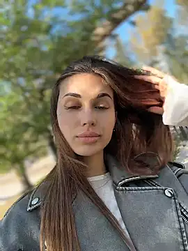 הופעת וובקאם של Charming_Ritta