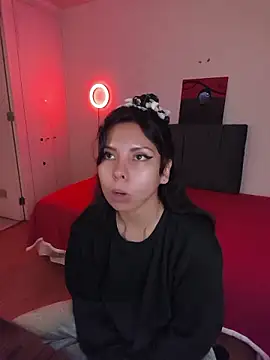 ivihetaira Adlı Modelin Canlı XXX Sohbeti