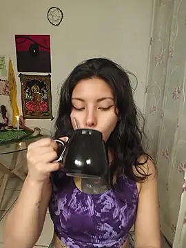 ivihetaira Chat XXX live