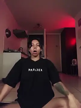 ivihetairaのライブXXXチャット