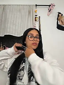 Annya-sweet Show in webcam