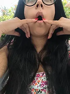 Annya-sweet Show in webcam