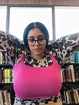 Annya-sweet Show in webcam