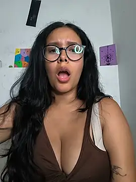 Annya-sweet Show in webcam
