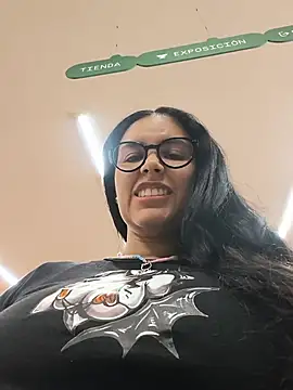 Chat XXX en directo de Annya-sweet