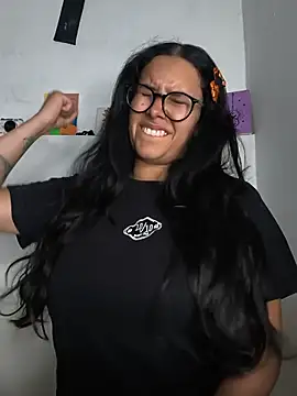 Annya-sweet Show in webcam