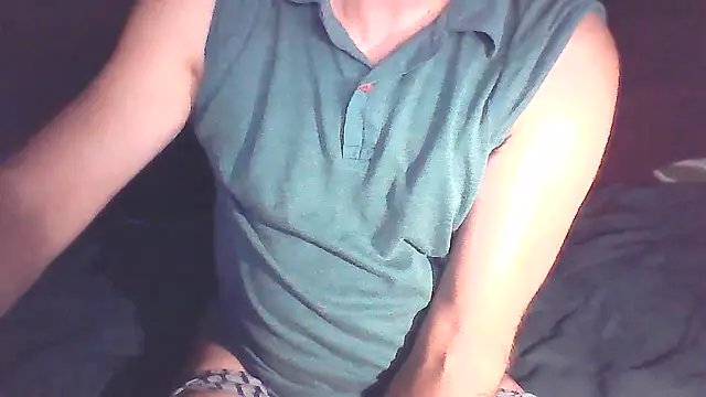 Show modela Uomo7744 na web-kameri