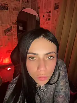Živá chatovací místnost i_am_nina_