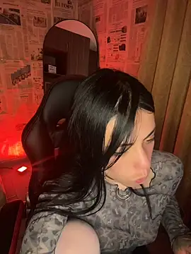 Živá chatovací místnost i_am_nina_