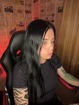 i_am_nina_ élő XXX-chatje