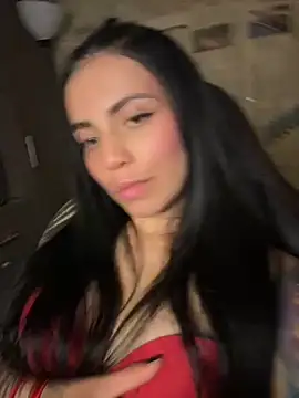 צ'אט XXX בשידור חי של i_am_nina_