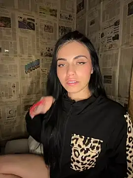 XXX chat uživo modela i_am_nina_