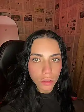i_am_nina_n Webbikameraesitys