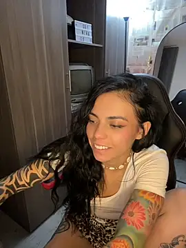 Chat XXX ao vivo de i_am_nina_