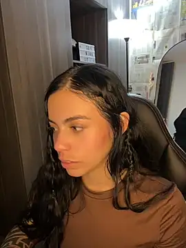Chat +18 de i_am_nina_ ao vivo