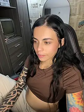 i_am_nina_ Chat XXX in diretta
