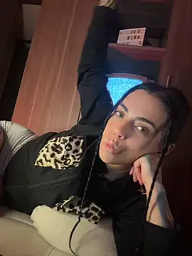 i_am_nina_'s Live XXX Chat