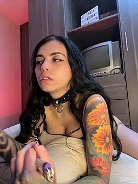 צ'אט XXX בשידור חי של i_am_nina_