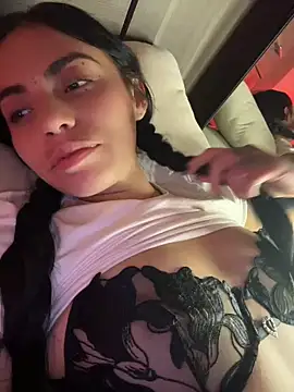 i_am_nina_ Live XXX-Chat