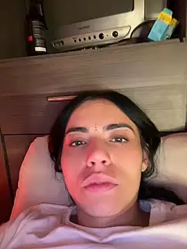i_am_nina_ Adlı Modelin Canlı XXX Sohbeti