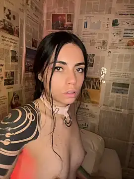 צ'אט XXX בשידור חי של i_am_nina_
