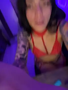 Chat +18 de i_am_nina_ ao vivo