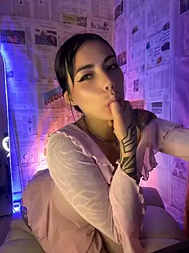 i_am_nina_'s Live XXX Chat