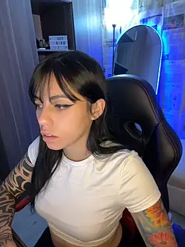 i_am_nina_'s Live XXX Chat