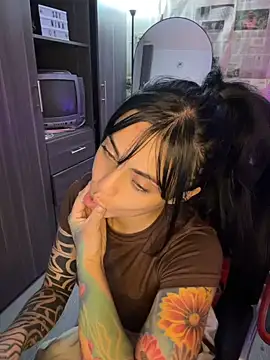 i_am_nina_ 라이브 XXX 채팅