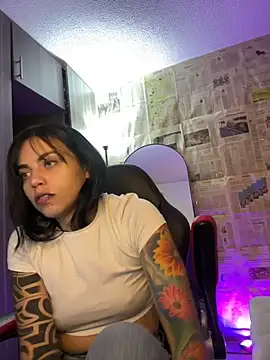 i_am_nina_ Live XXX-Chat