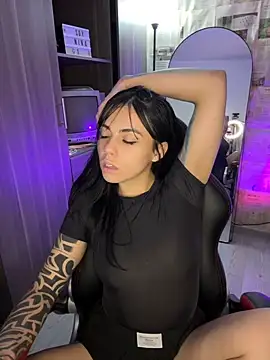i_am_nina_ লাইভ XXX চ্যাট