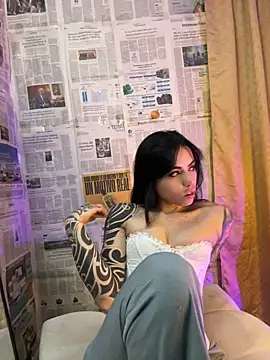 Chat +18 de i_am_nina_ ao vivo