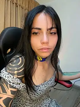 XXX chat uživo modela i_am_nina_