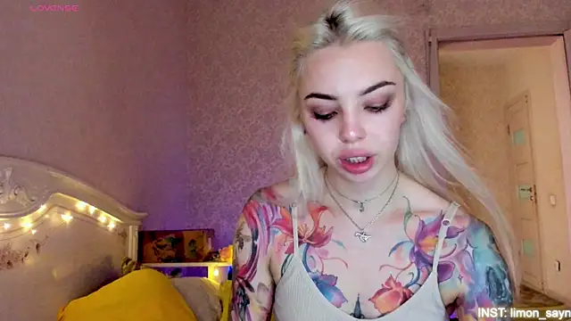 LillyMoure_ লাইভ XXX চ্যাট