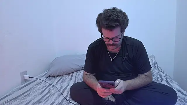 BadDaddyBrasil 网络视讯表演